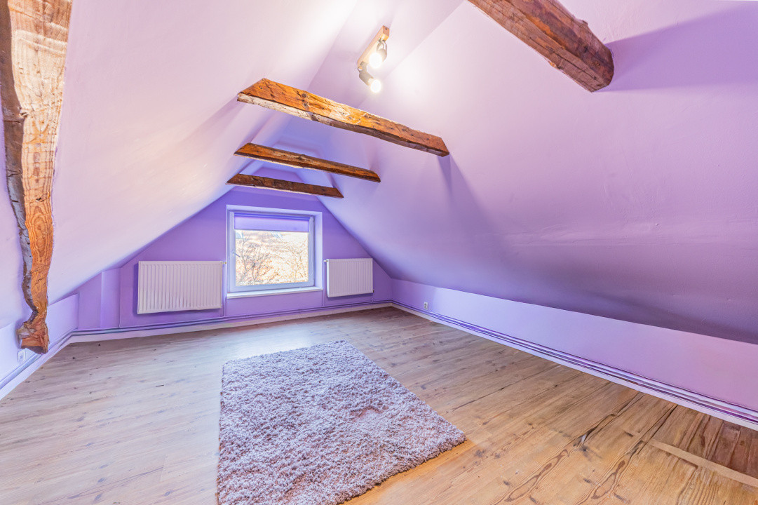 Proprietate versatilă cu 2 case și garsonieră în Hărman, locuință sau investiție