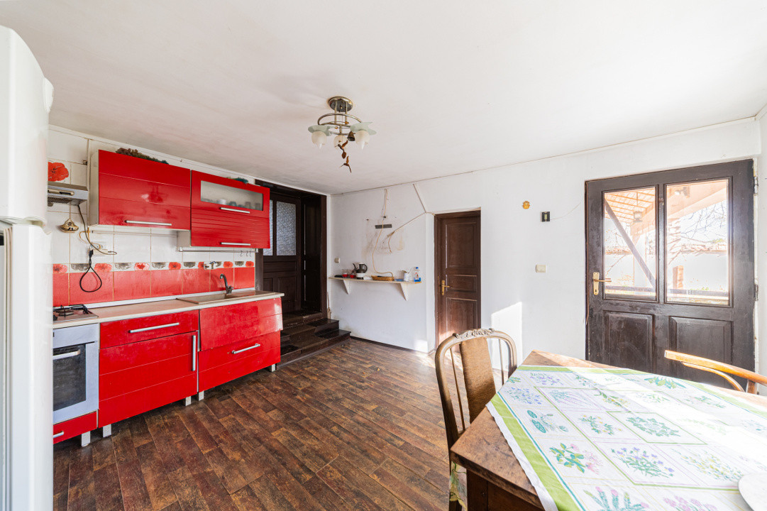 Proprietate versatilă cu 2 case și garsonieră în Hărman, locuință sau investiție