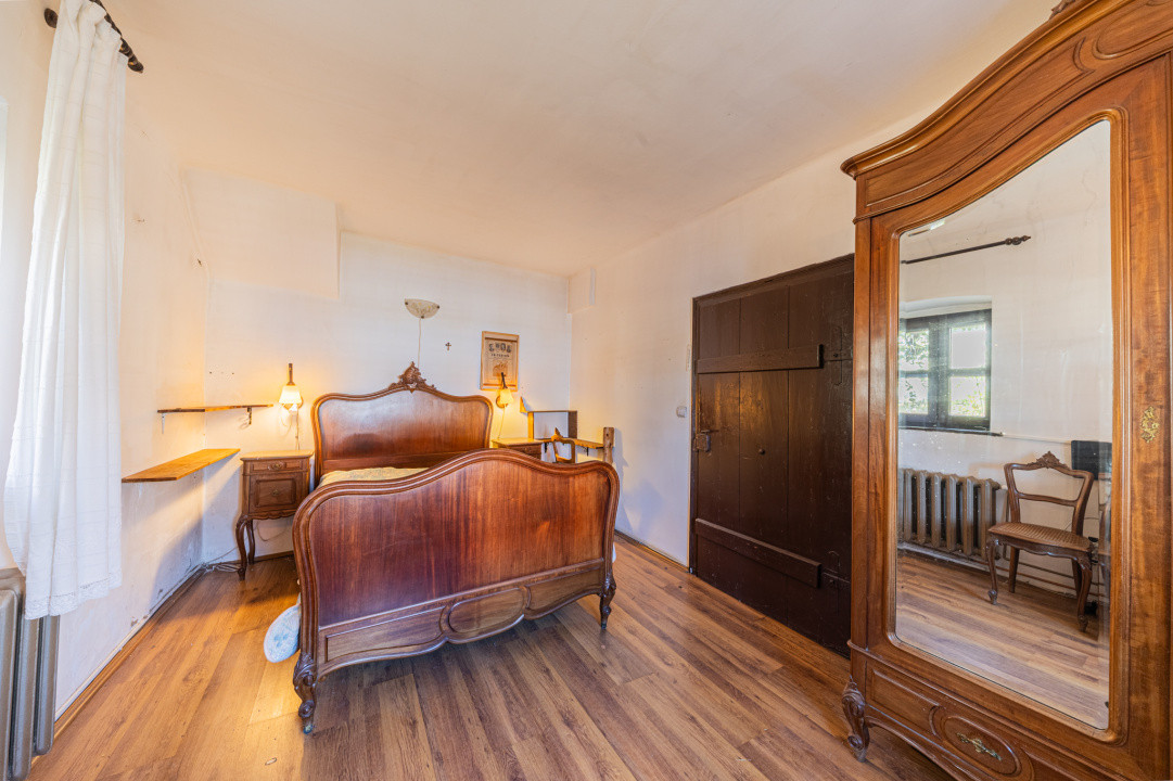 Proprietate versatilă cu 2 case și garsonieră în Hărman, locuință sau investiție