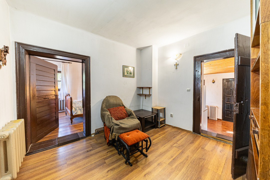 Proprietate versatilă cu 2 case și garsonieră în Hărman, locuință sau investiție