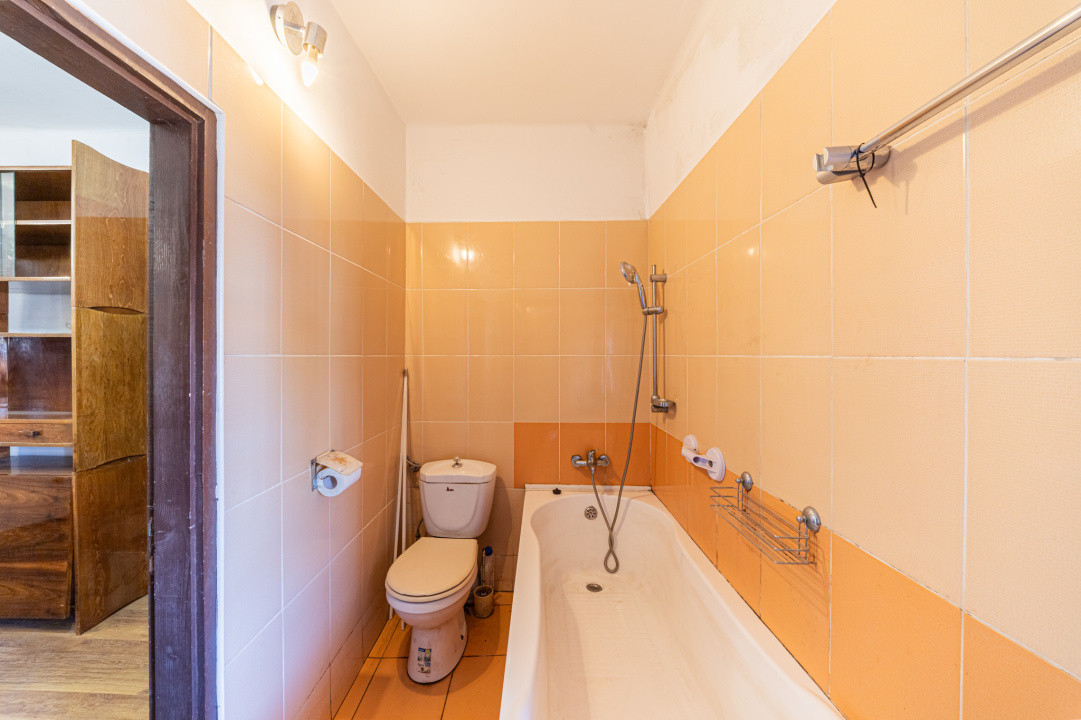 Proprietate versatilă cu 2 case și garsonieră în Hărman, locuință sau investiție