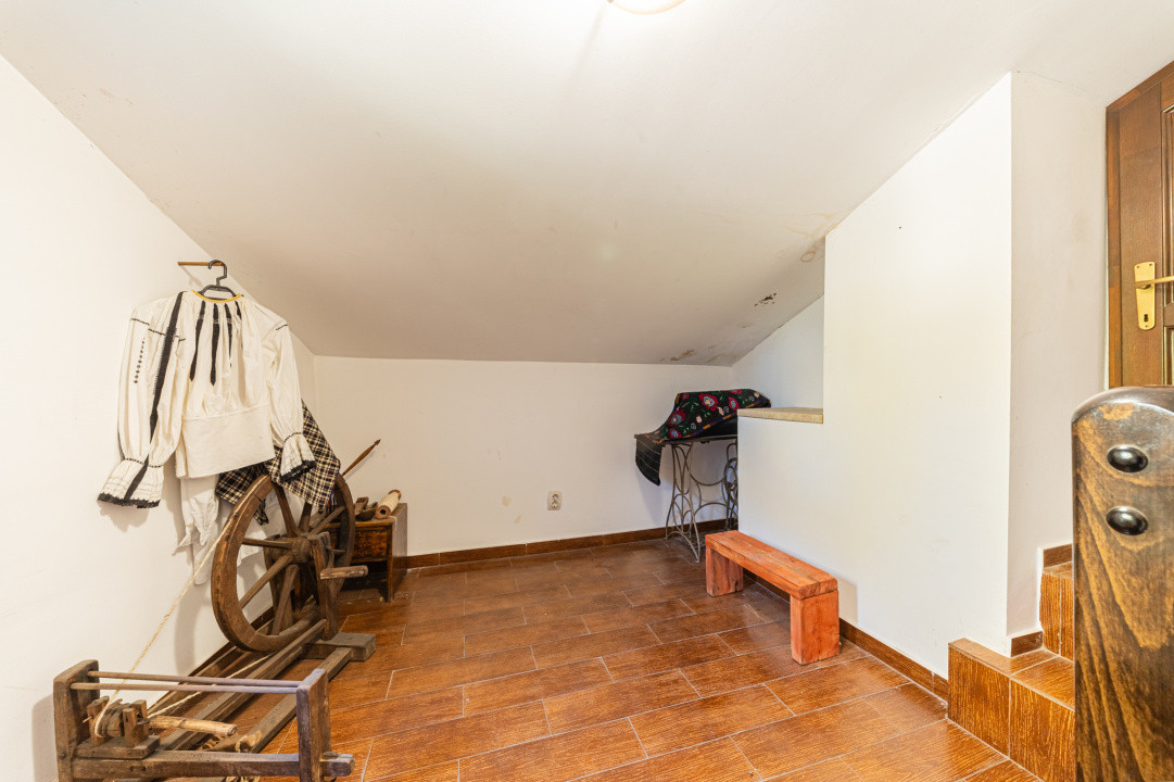 Proprietate versatilă cu 2 case și garsonieră în Hărman, locuință sau investiție