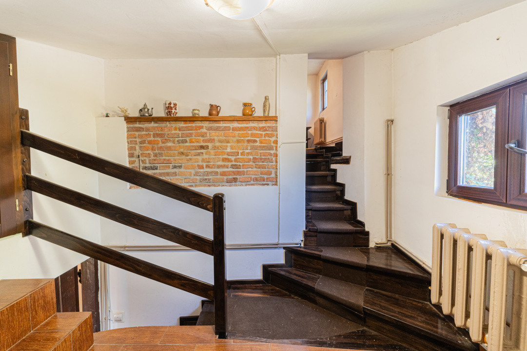 Proprietate versatilă cu 2 case și garsonieră în Hărman, locuință sau investiție