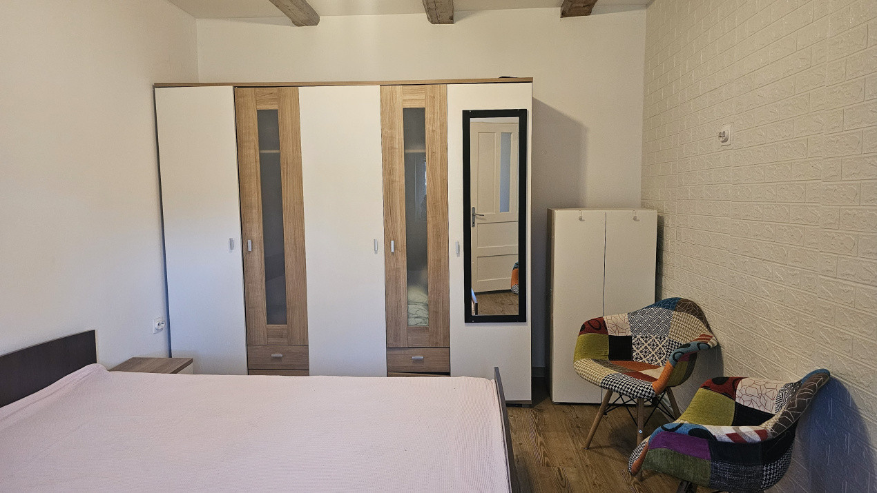 Proprietate versatilă cu 2 case și garsonieră în Hărman, locuință sau investiție