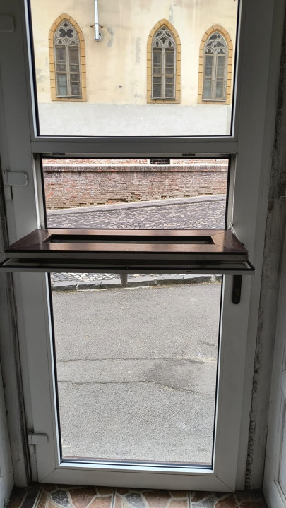 SPATIU COMERCIAL -CENTRUL ISTORIC-35 mp utili