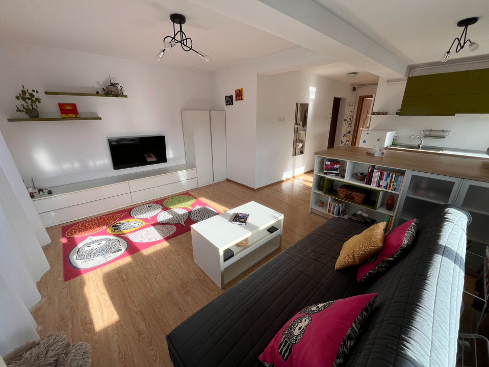 Apartament 2 camere, decomandat - spațios, mobilat și utilat - Zona Trei Stejari