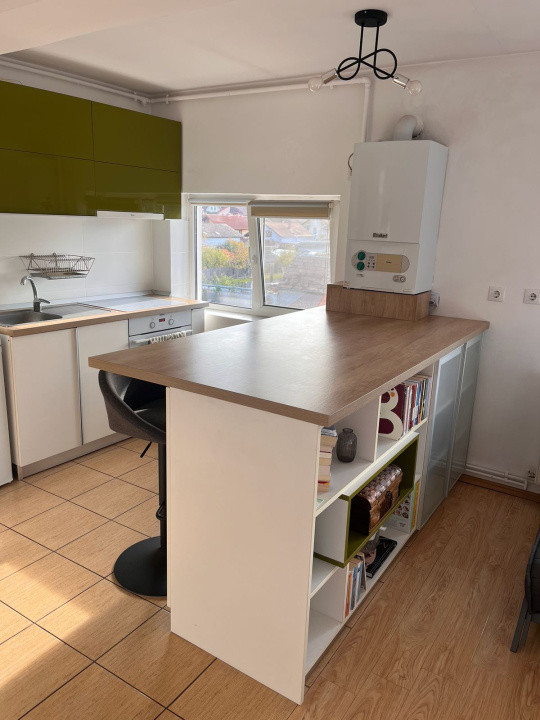 Apartament 2 camere, decomandat - spațios, mobilat și utilat - Zona Trei Stejari