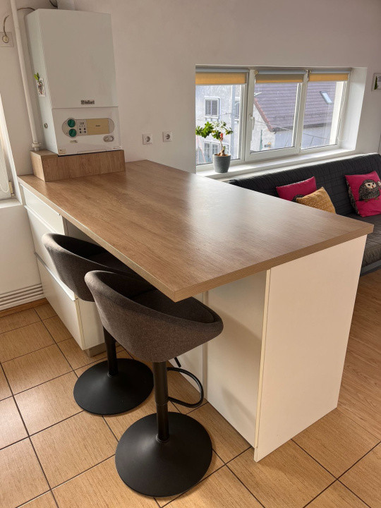 Apartament 2 camere, decomandat - spațios, mobilat și utilat - Zona Trei Stejari