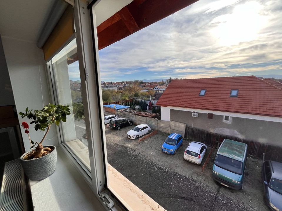 Apartament 2 camere, decomandat - spațios, mobilat și utilat - Zona Trei Stejari