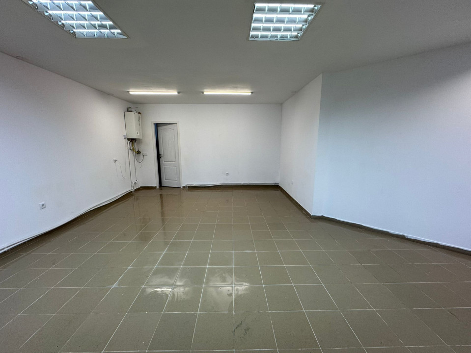 Spatiu comercial de inchiriat - 50 mp - zona foarte linistita de case