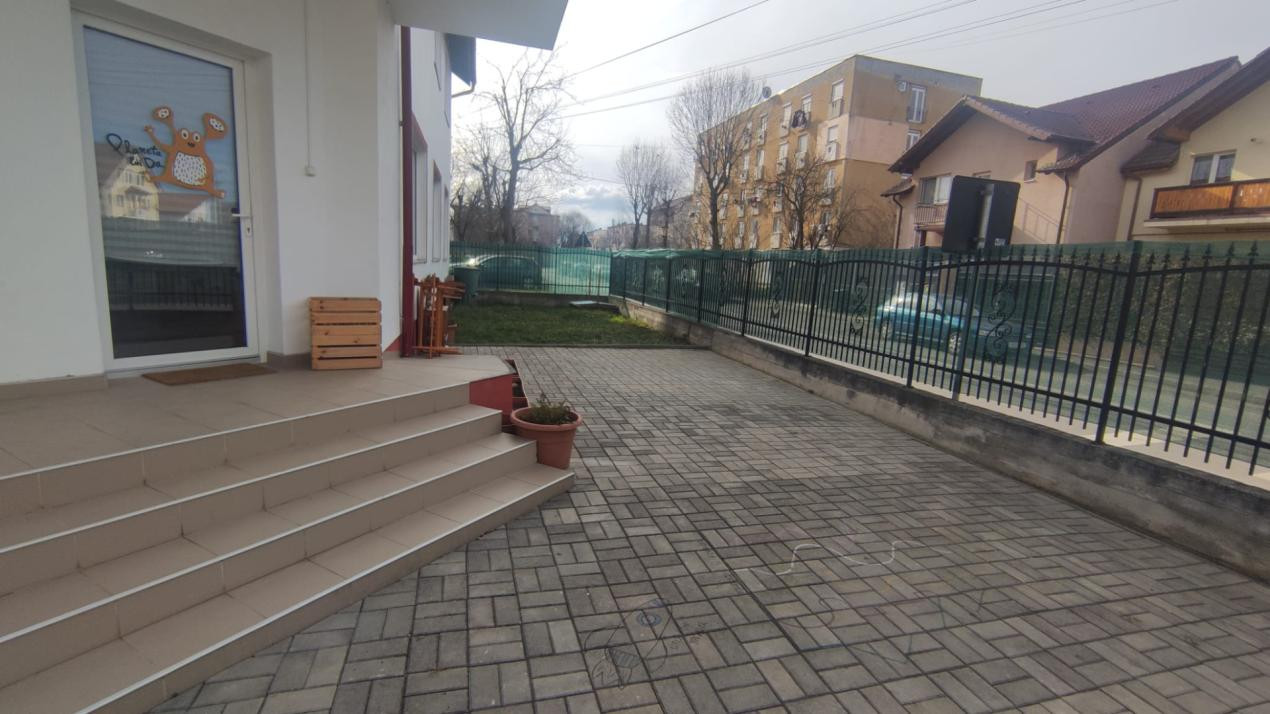 Spatiu comercial de inchiriat - 30 mp - zona foarte linistita de case