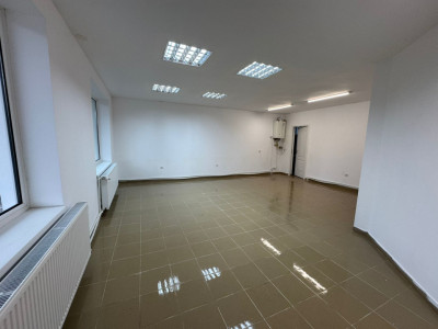 Spatiu comercial de inchiriat - 30 mp - zona foarte linistita de case