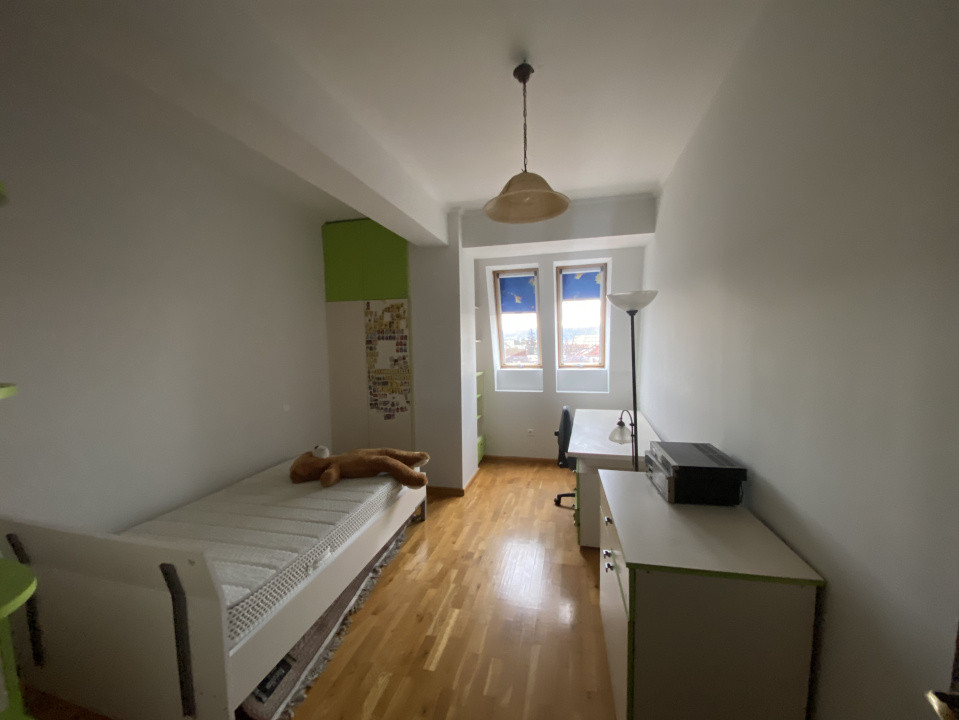 Penthouse 4 camere 166mpu terasa 50mp Cedonia priveliste Munti - Oras