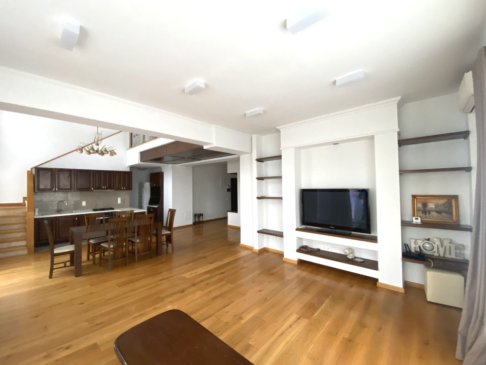 Penthouse 4 camere 166mpu terasa 50mp Cedonia priveliste Munti - Oras