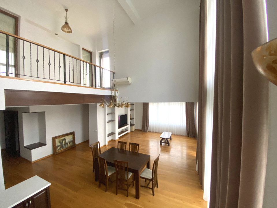 Penthouse 4 camere 166mpu terasa 50mp Cedonia priveliste Munti - Oras