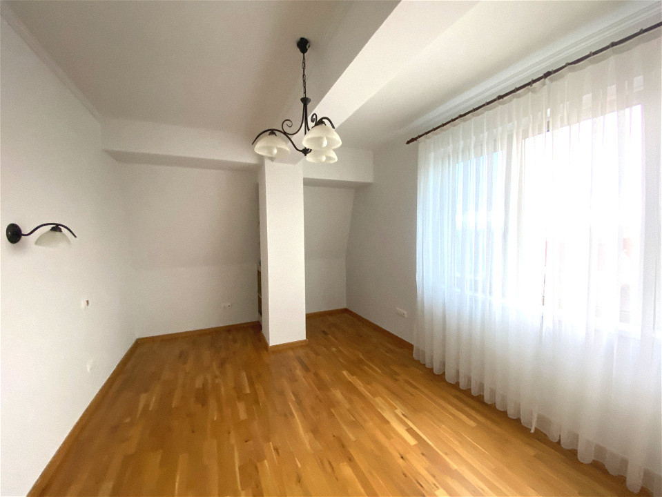 Penthouse 4 camere 166mpu terasa 50mp Cedonia priveliste Munti - Oras