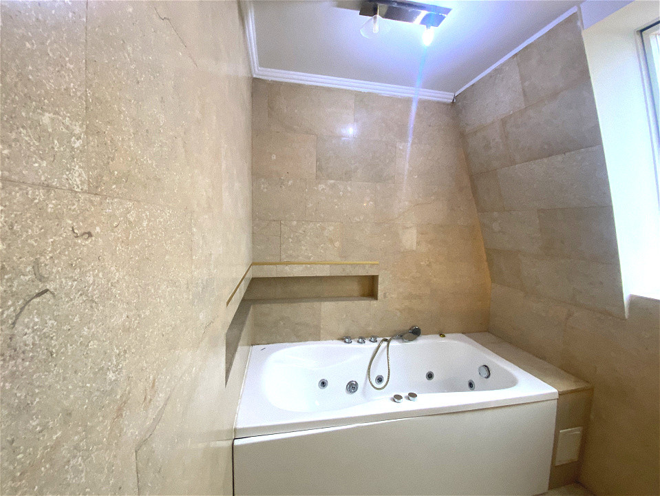 Penthouse 4 camere 166mpu terasa 50mp Cedonia priveliste Munti - Oras