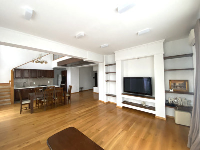 Penthouse 4 camere 166mpu terasa 50mp Cedonia priveliste Munti - Oras