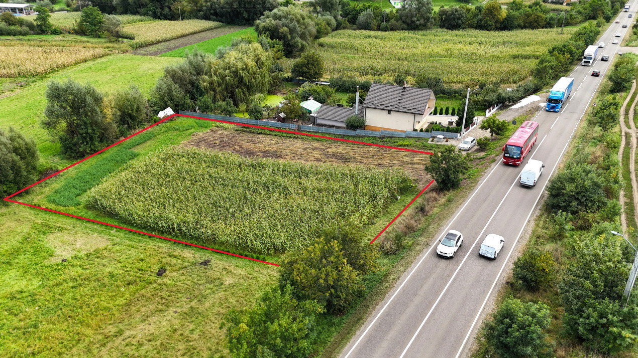 Teren Intravilan de 2451 MP - Bunesti, Suceava