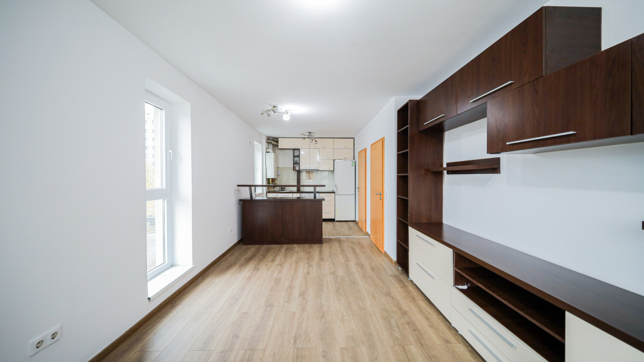 🏡 Apartament de vânzare – Brașov, Strada Graurului (loc de parcare + boxa)