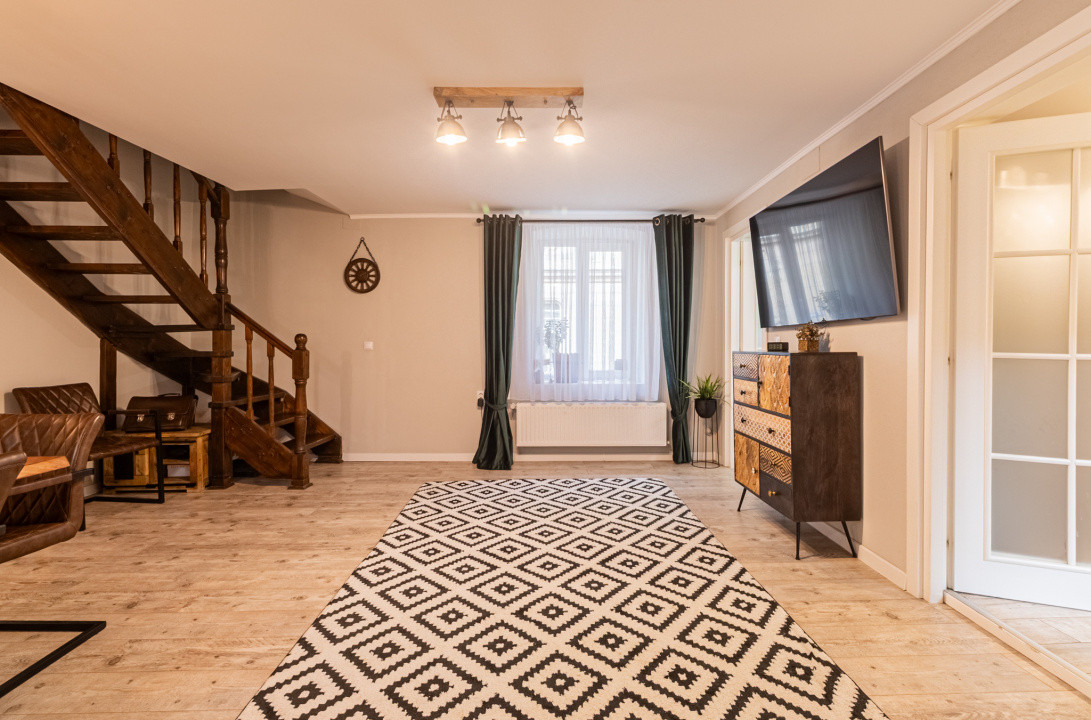 Oază de Eleganță în Inima Brașovului – Apartament de Vanzare, Str. Lungă nr. 90
