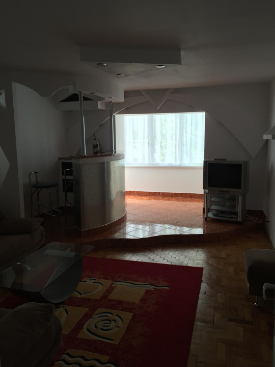 Apartament cu 3 camere in Racadau 