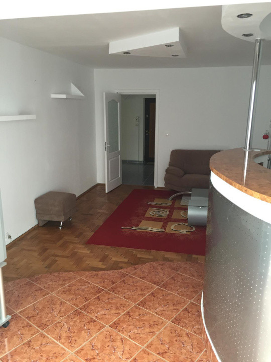 Apartament cu 3 camere in Racadau 