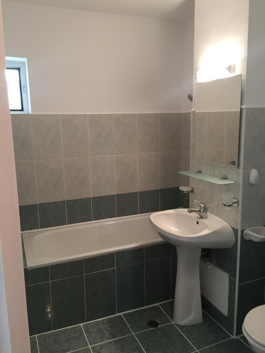 Apartament cu 3 camere in Racadau 