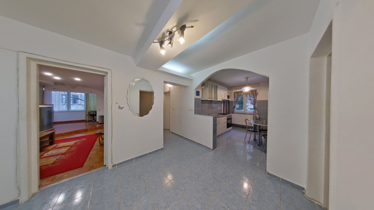 Oportunitate! Apartament cu 3 camere, 2 bai - Racadau / vis-a-vis de Magnolia