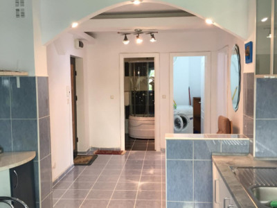 Apartament cu 3 camere in Racadau 