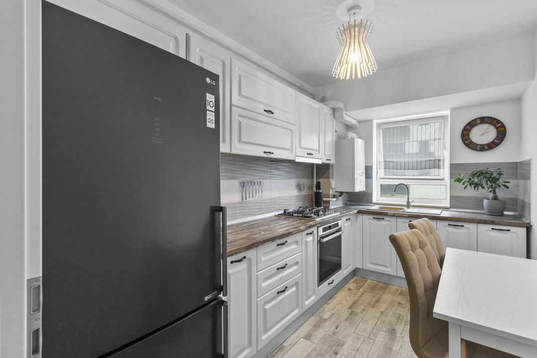 Apartament 2 camere + dressing de închiriat, Avantgarden3