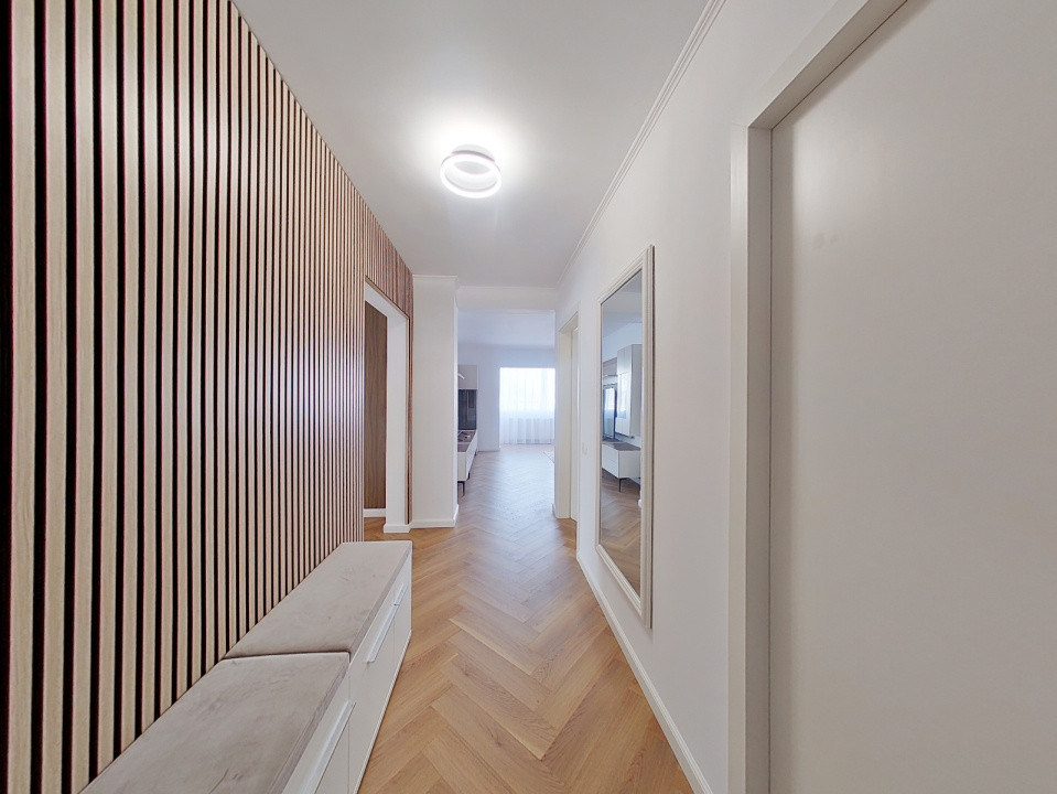 Apartament 3 camere decomandat, lux, renovat integral, prima închiriere, Brașov