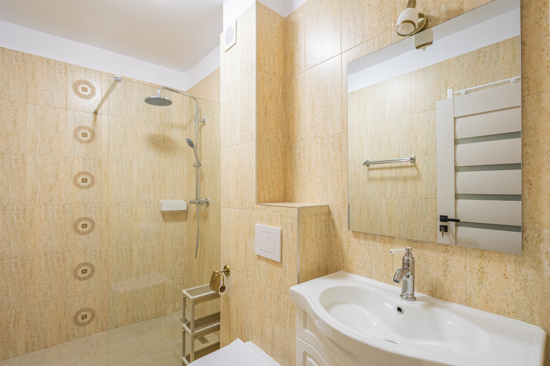 Apartament 2camere mobilat, balcon 10 mp, vedere Cindrel, parcare, Doamna Stanca