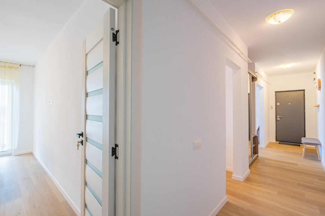 Apartament 2camere mobilat, balcon 10 mp, vedere Cindrel, parcare, Doamna Stanca