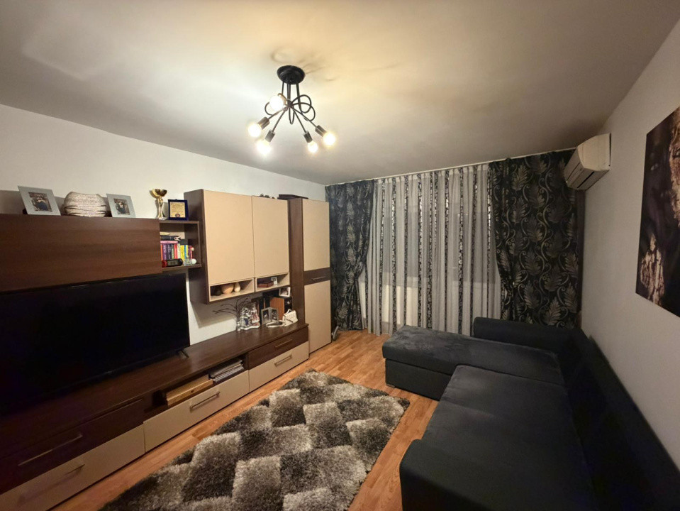 Apartament 3 camere – Strada Amaradia - Liceul Pedagogic