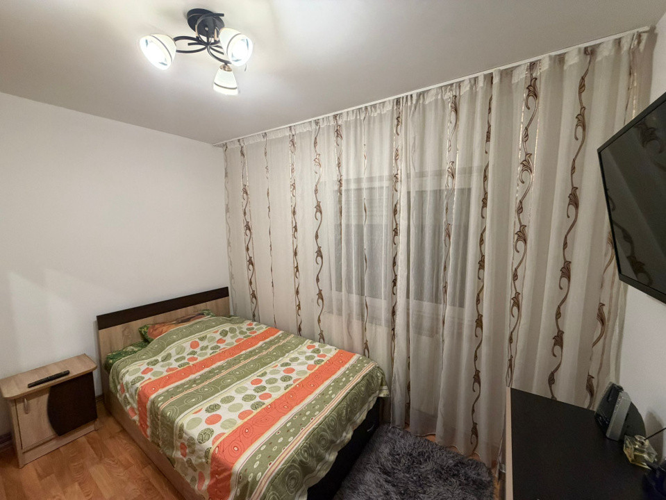 Apartament 3 camere – Strada Amaradia - Liceul Pedagogic