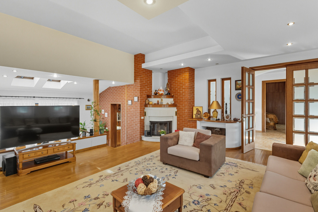 Proprietate Unică în Frumușani – Spațiu, Eleganță și Potențial 