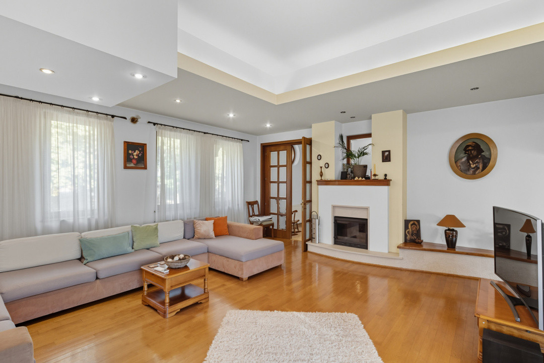 Proprietate Unică în Frumușani – Spațiu, Eleganță și Potențial 