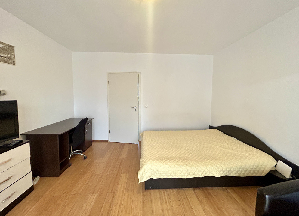 Garsoniera disponibila imediat, loc de parcare privat