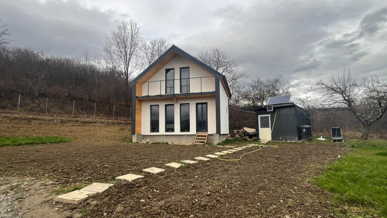 Cabana moderna cu view spectaculos Cristian