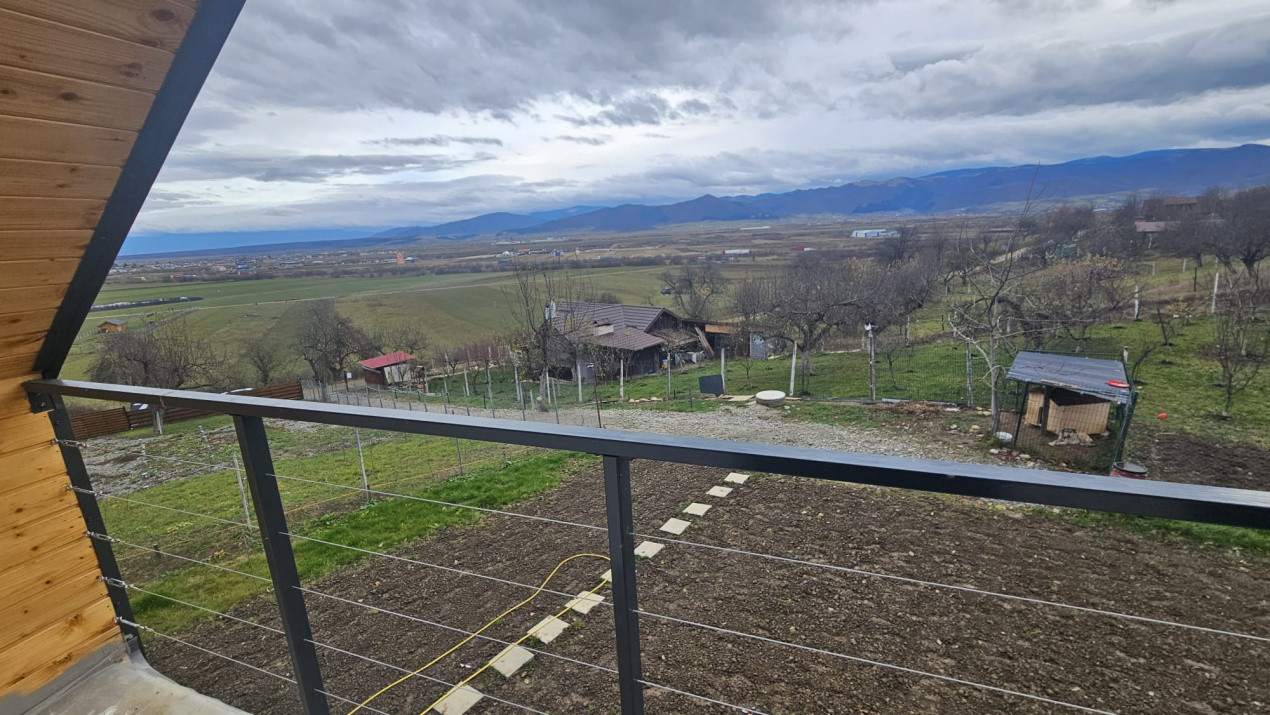 Cabana moderna cu view spectaculos Cristian