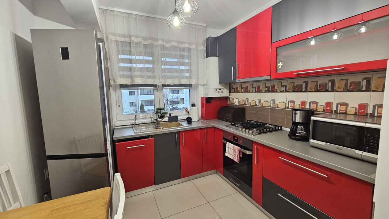 Apartament cu 2 camere + mansarda locuibila, la vila, Selimbar