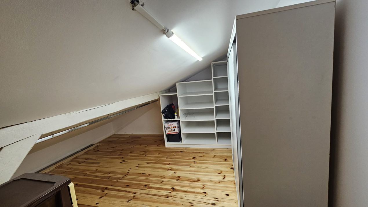 Apartament cu 2 camere + mansarda locuibila, la vila, Selimbar