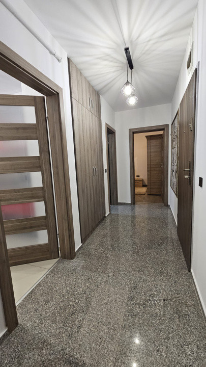 Apartament cu 2 camere + mansarda locuibila, la vila, Selimbar