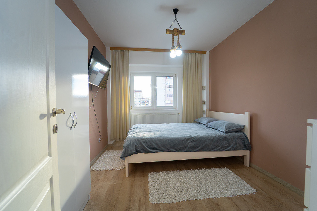 Apartament decomandat cu 3 camere – confort, spațiu și priveliște superbă