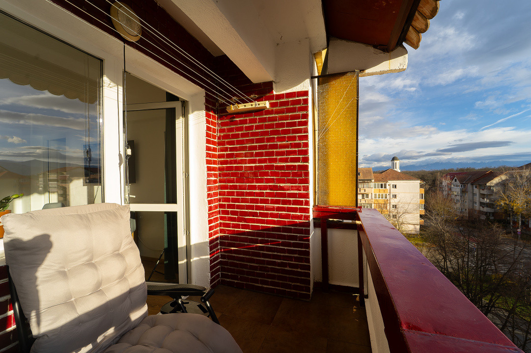 Apartament decomandat cu 3 camere – confort, spațiu și priveliște superbă