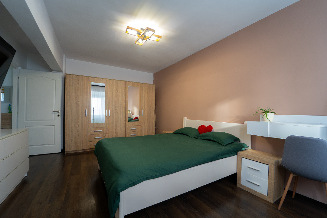 Apartament decomandat cu 3 camere – confort, spațiu și priveliște superbă