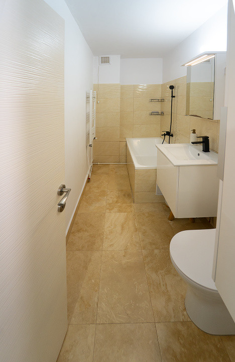 Apartament decomandat cu 3 camere – confort, spațiu și priveliște superbă