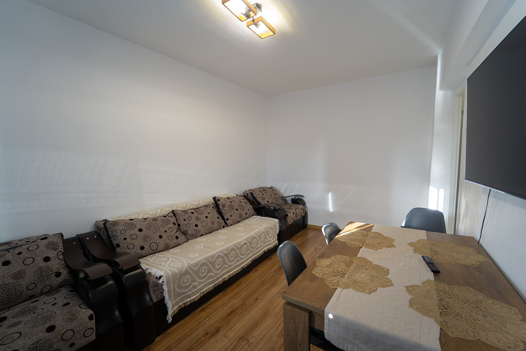 Apartament decomandat cu 3 camere – confort, spațiu și priveliște superbă