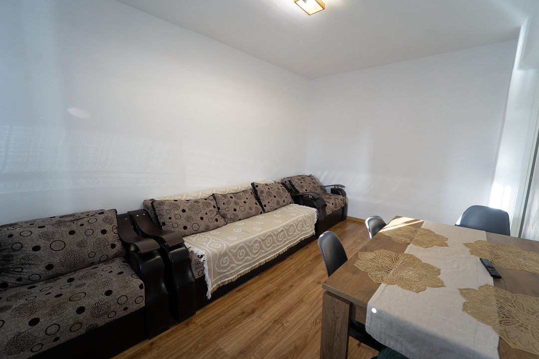 Apartament decomandat cu 3 camere – confort, spațiu și priveliște superbă